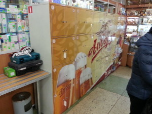 Брендированные камеры хранения в магазине "Особый", г.Минск